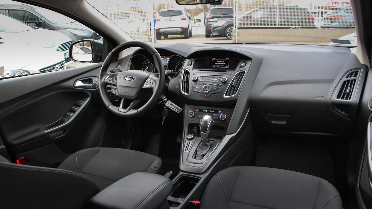 FORD FOCUS