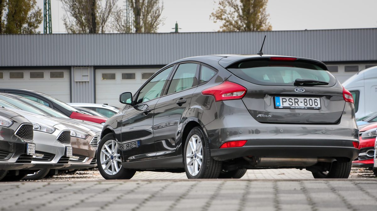 FORD FOCUS