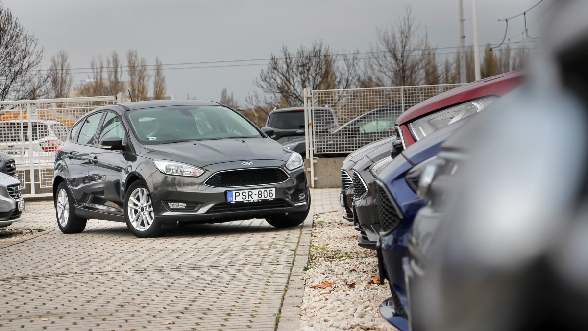 FORD FOCUS