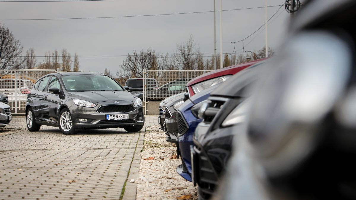 FORD FOCUS