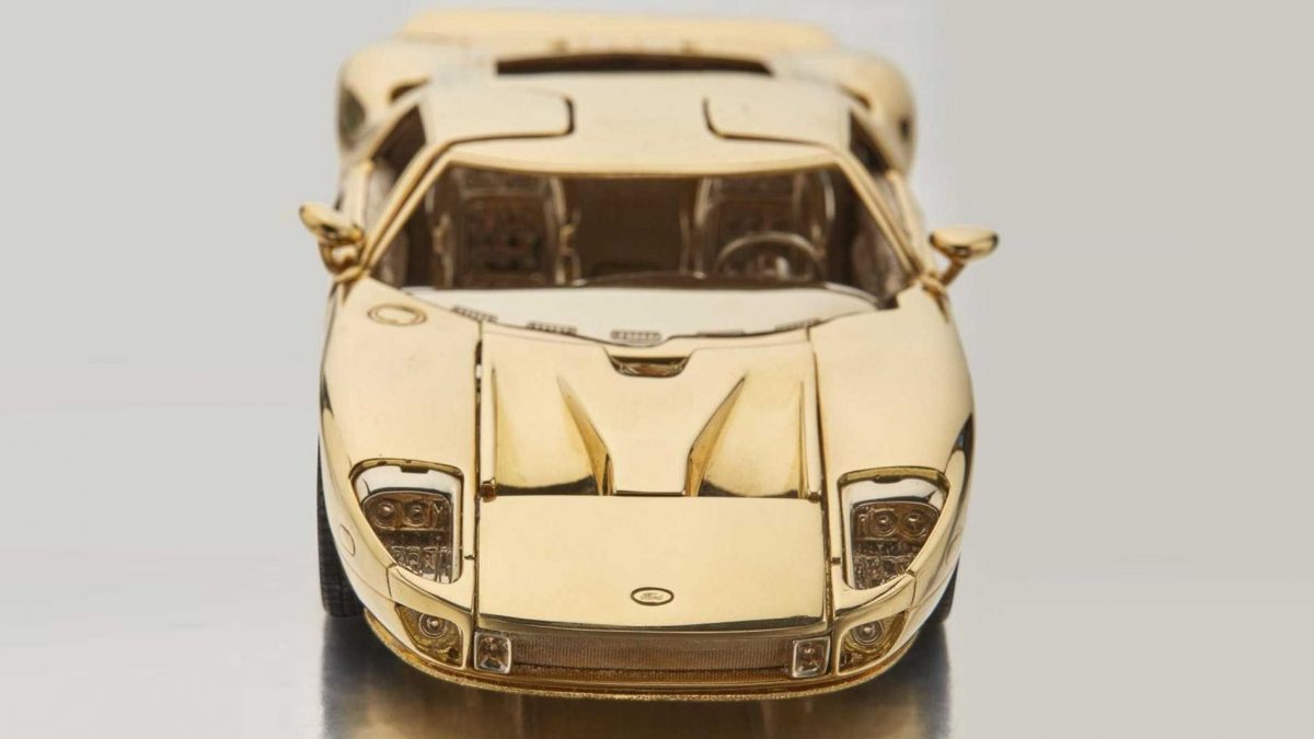 FORD GT