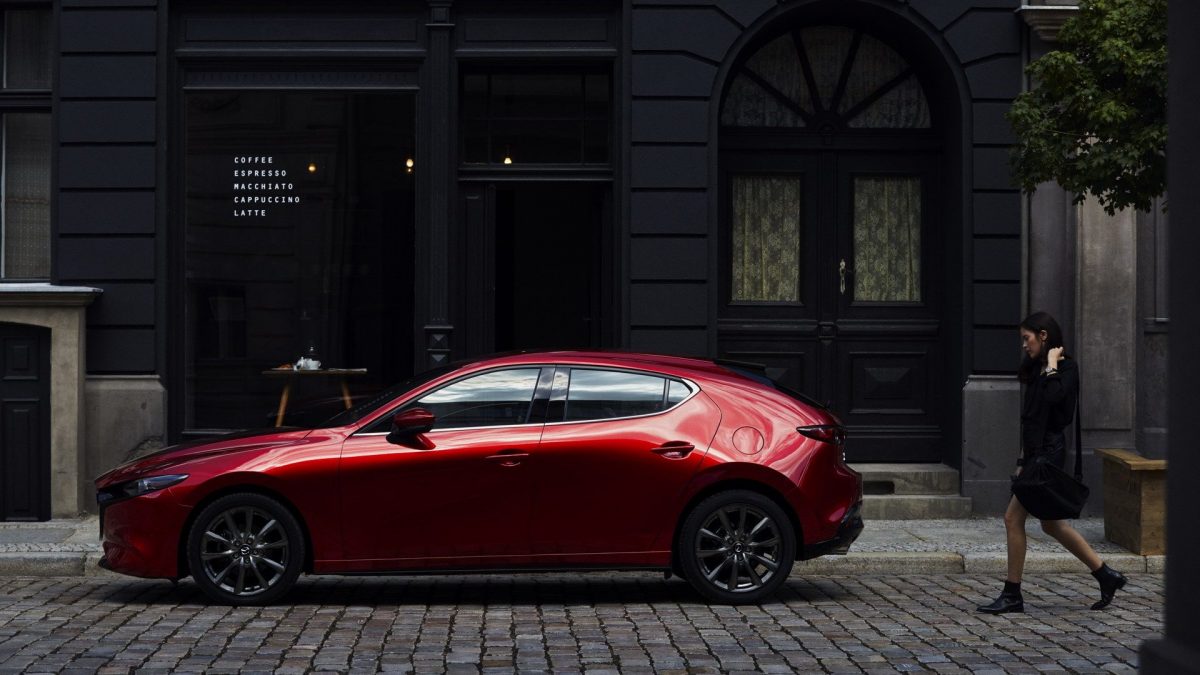 MAZDA 3