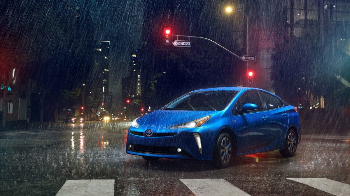 TOYOTA PRIUS