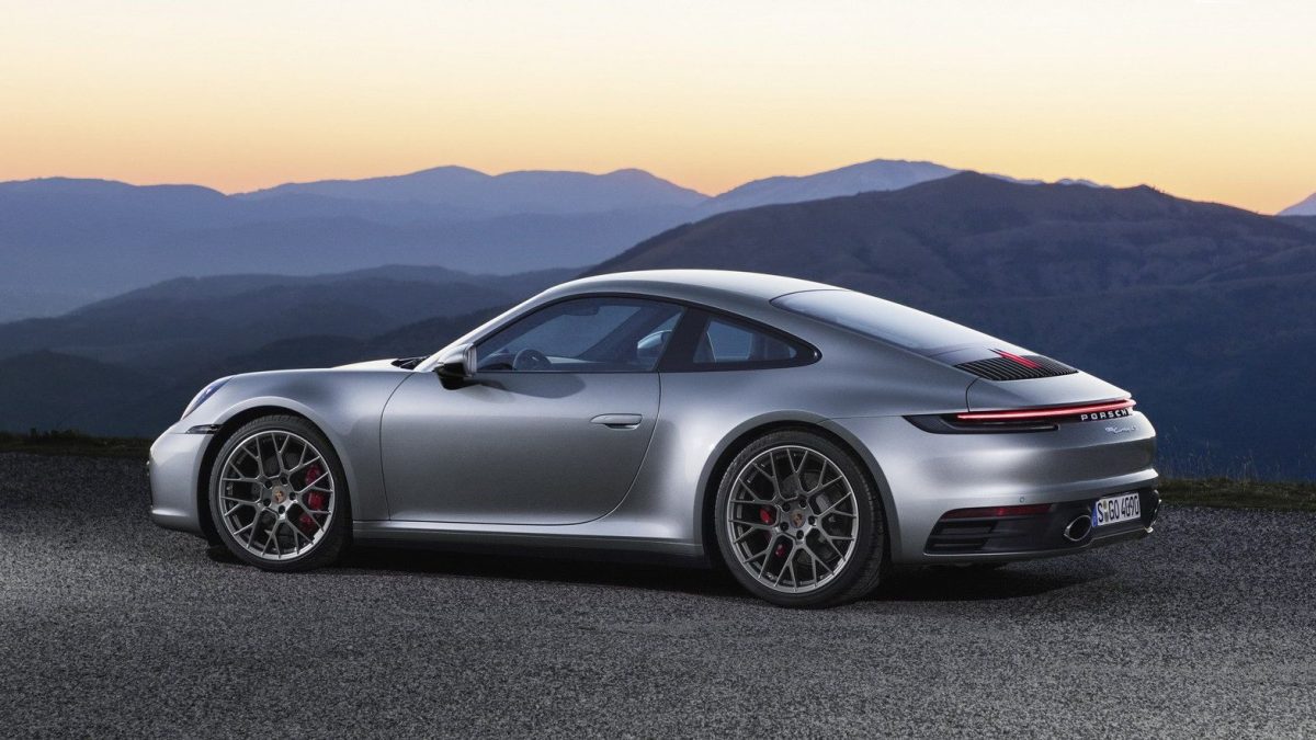 PORSCHE 911
