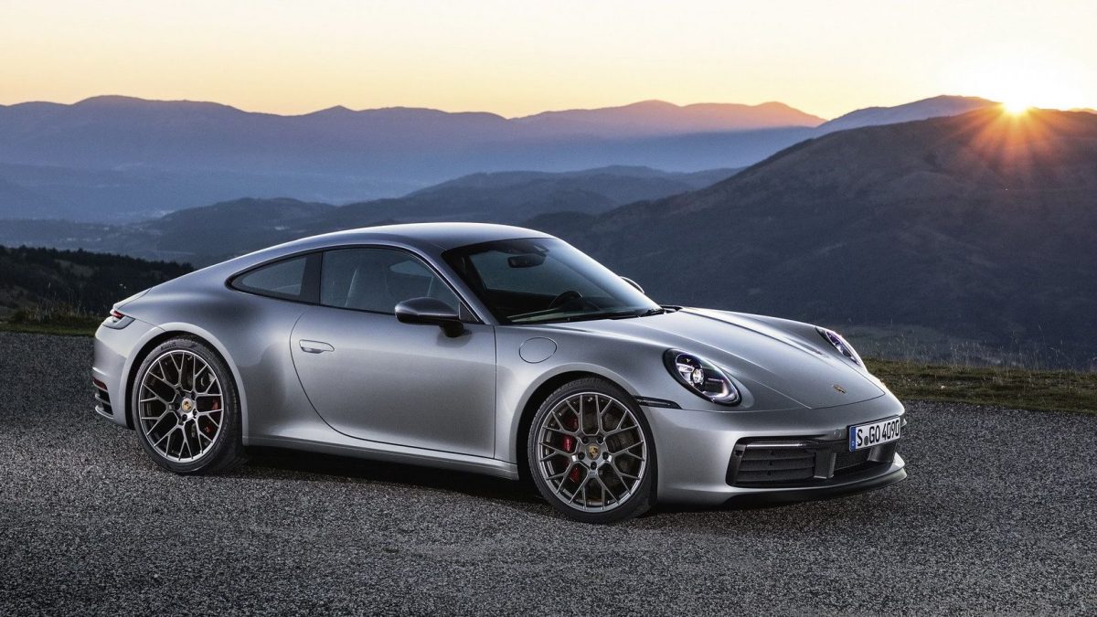 PORSCHE 911