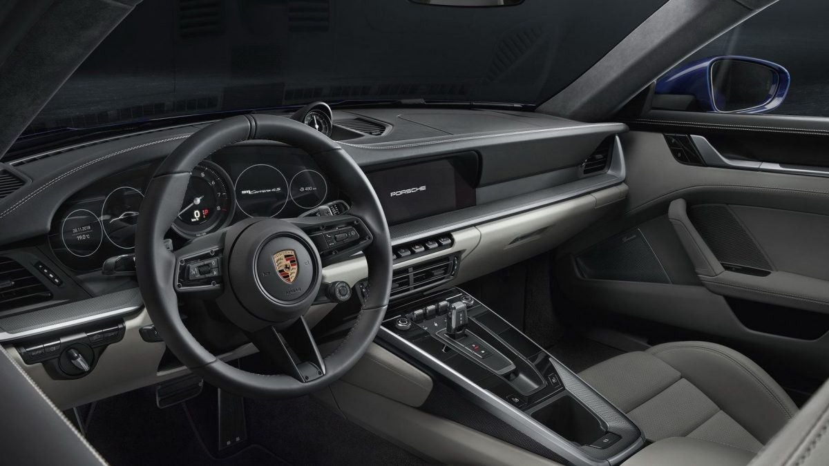 PORSCHE 911