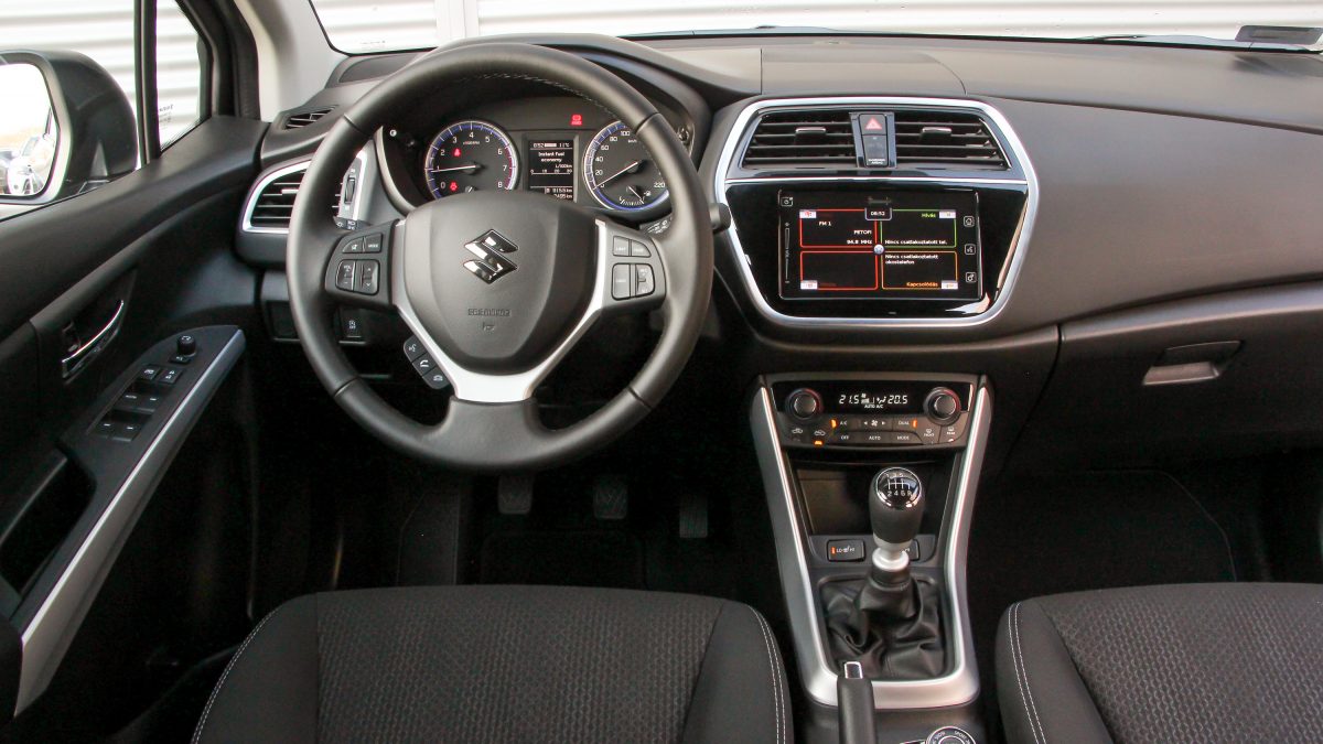 SUZUKI SX4 S-CROSS