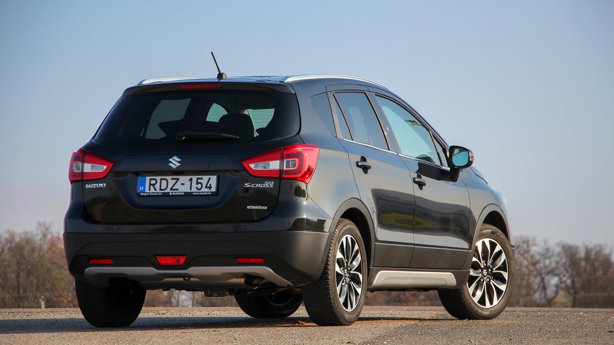 SUZUKI SX4 S-CROSS