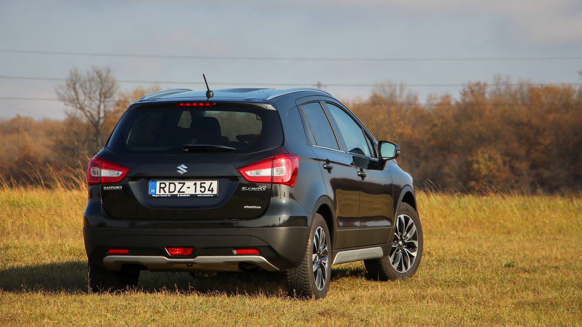 SUZUKI SX4 S-CROSS