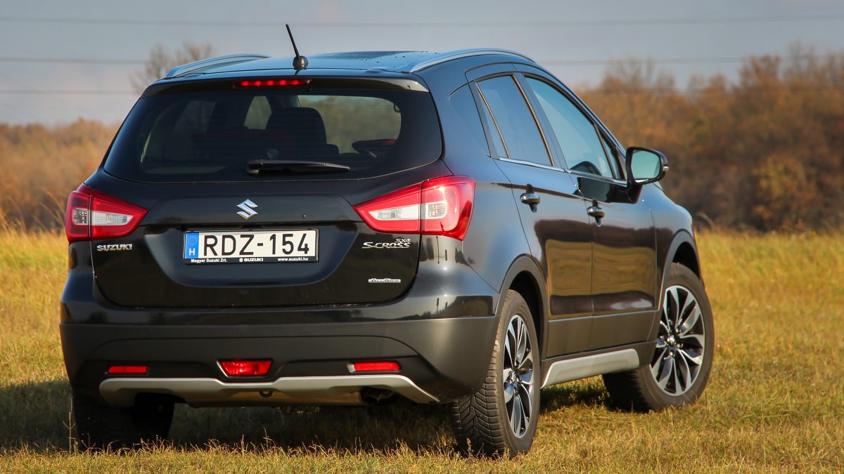 SUZUKI SX4 S-CROSS