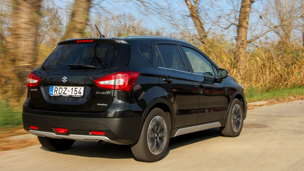 SUZUKI SX4 S-CROSS