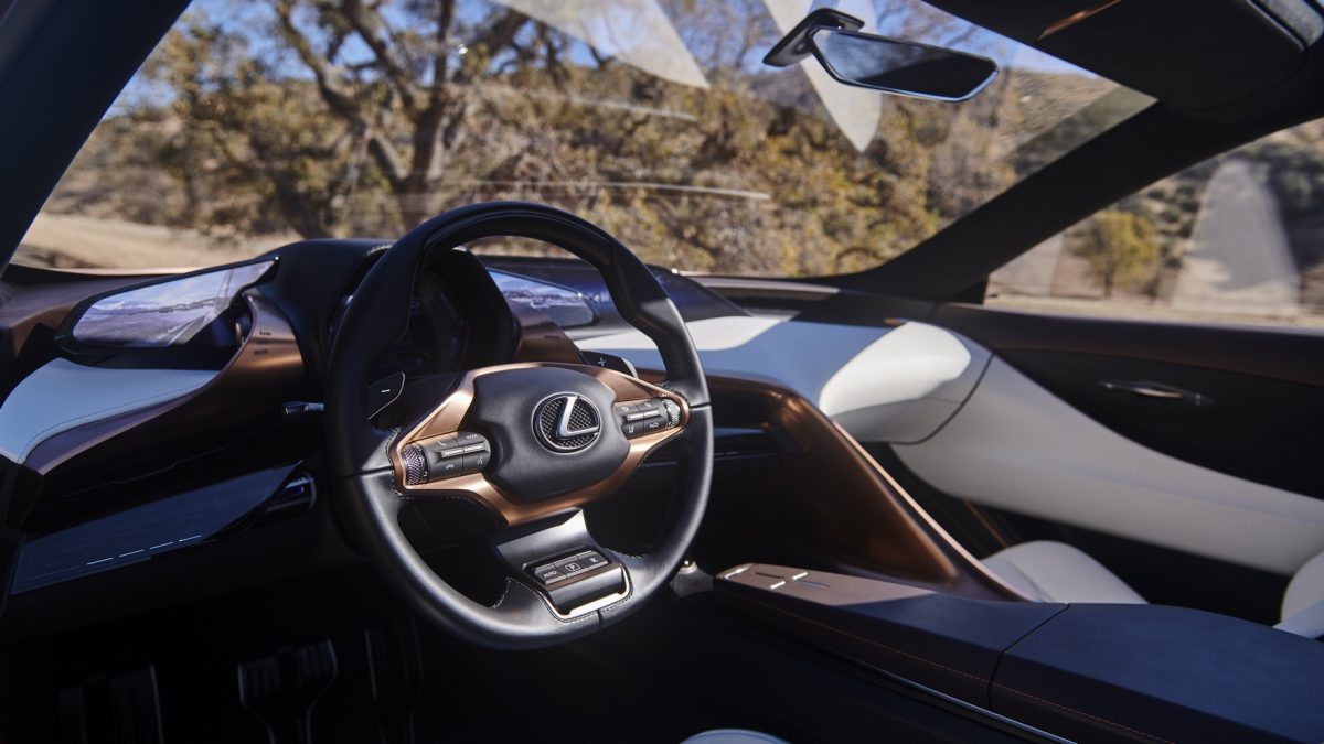 LEXUS