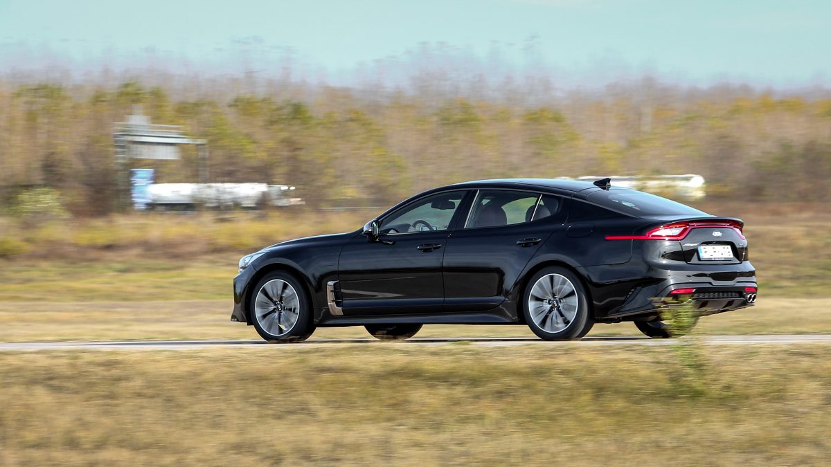 KIA STINGER