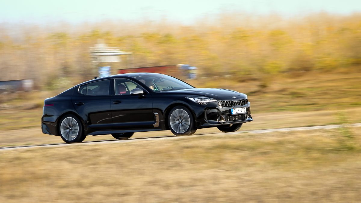 KIA STINGER