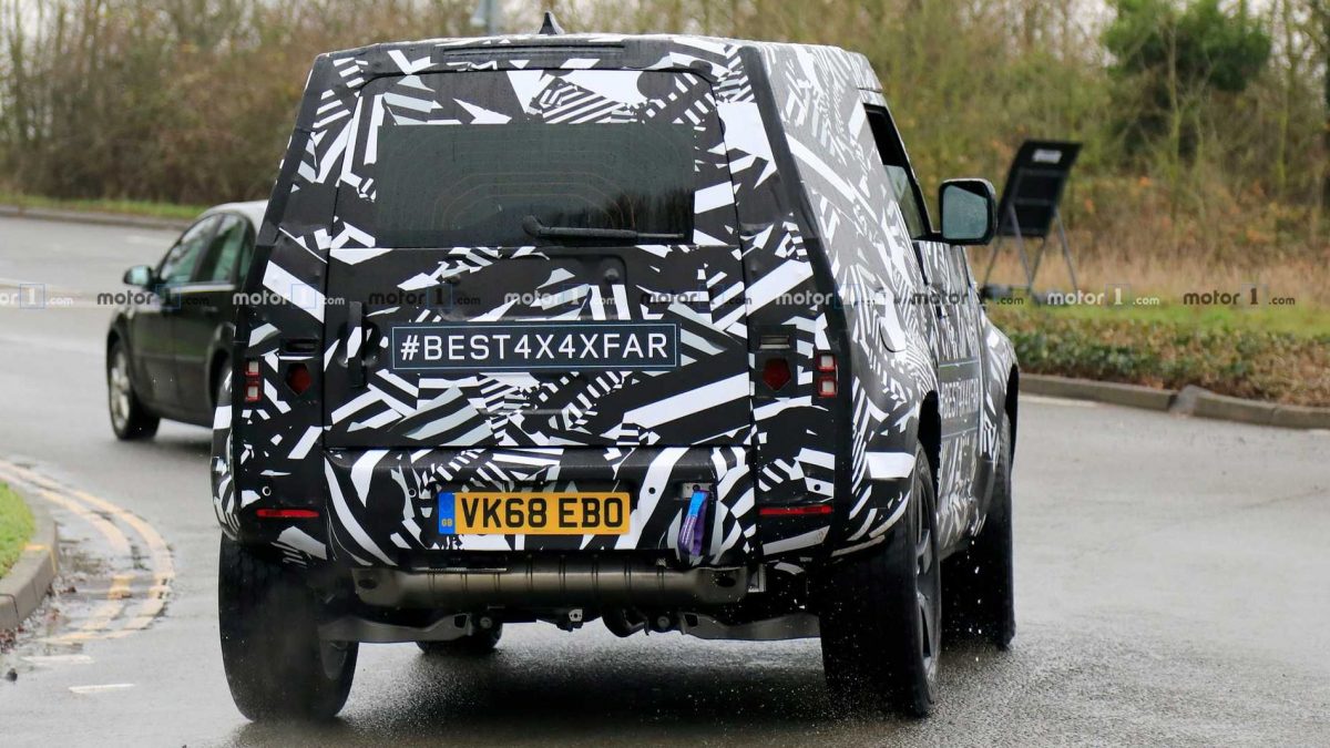 LAND ROVER DEFENDER
