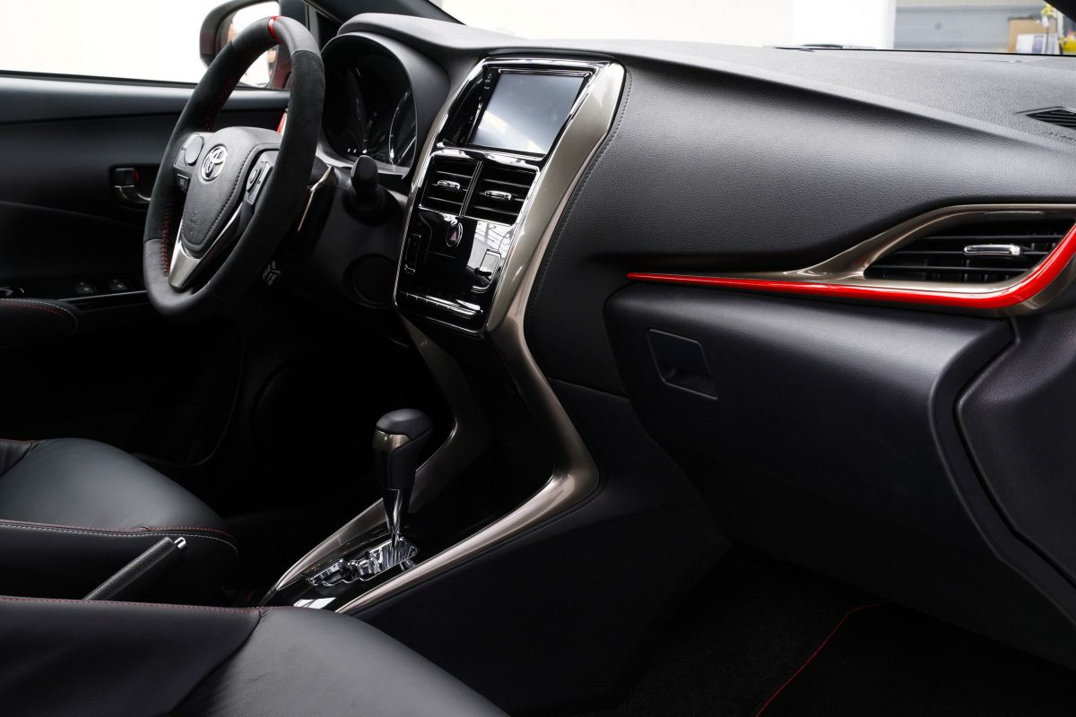 TOYOTA YARIS