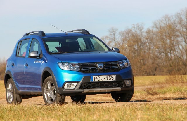Hagyj neki időt! Dacia Sandero - robotváltóval