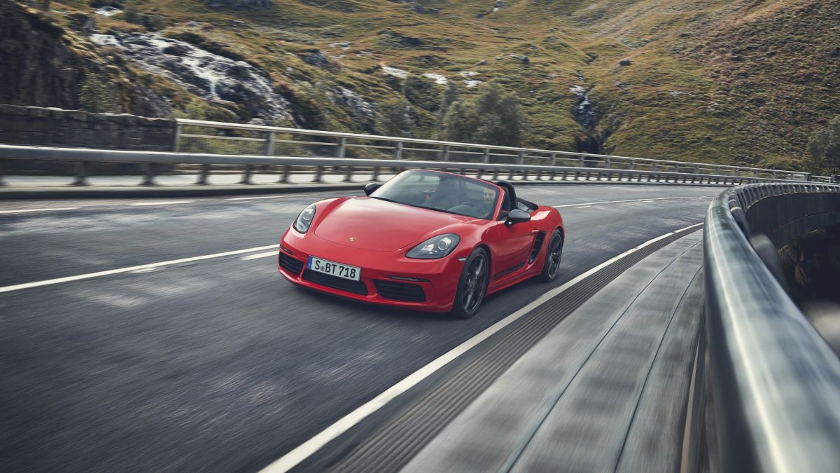 PORSCHE