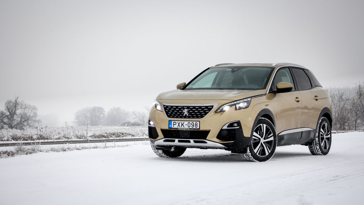 PEUGEOT 3008