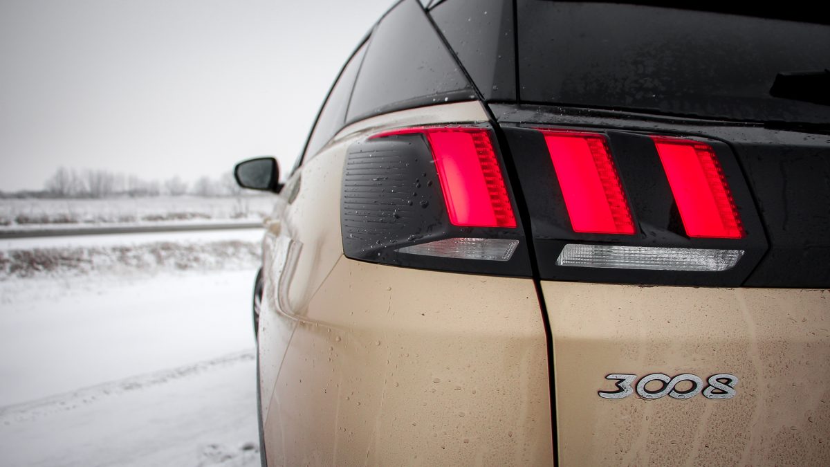 PEUGEOT 3008