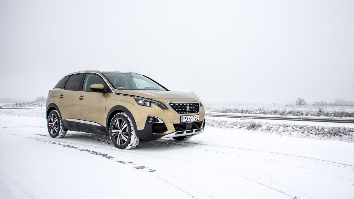 PEUGEOT 3008