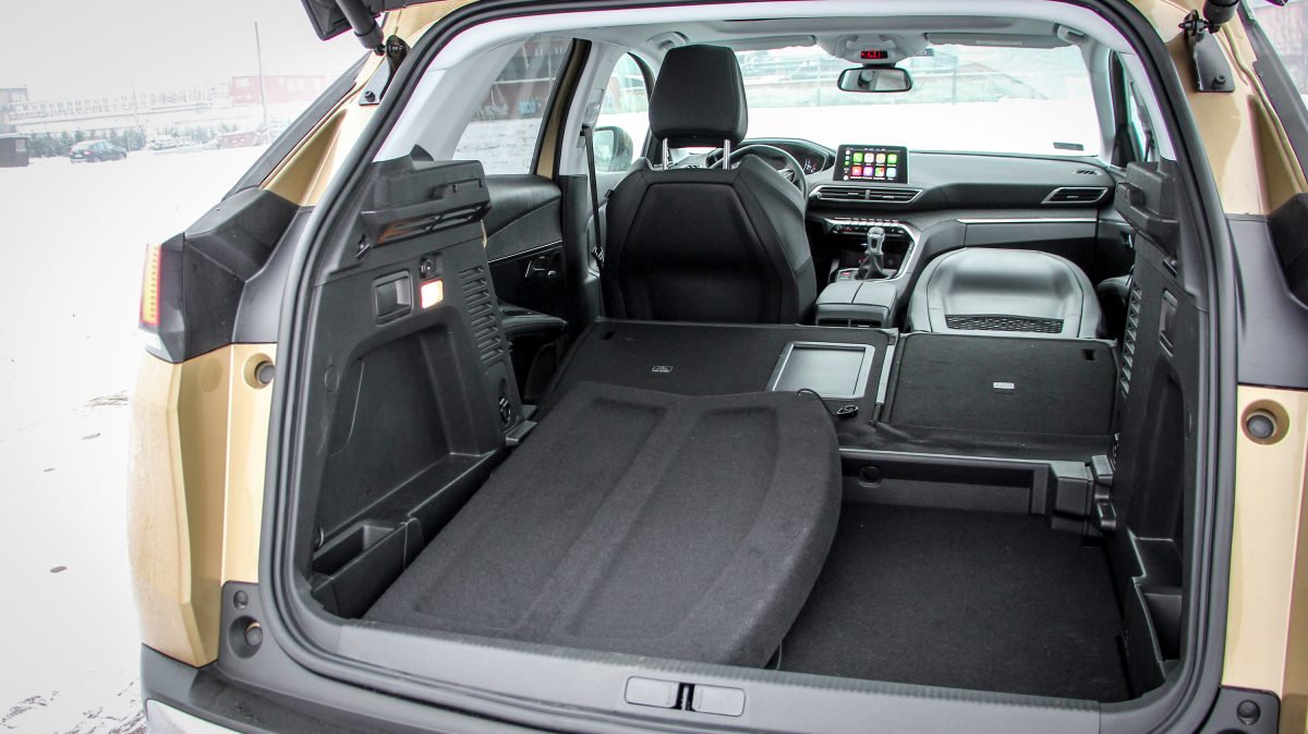 PEUGEOT 3008