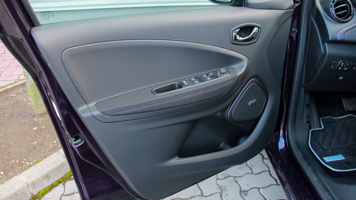 RENAULT ZOE