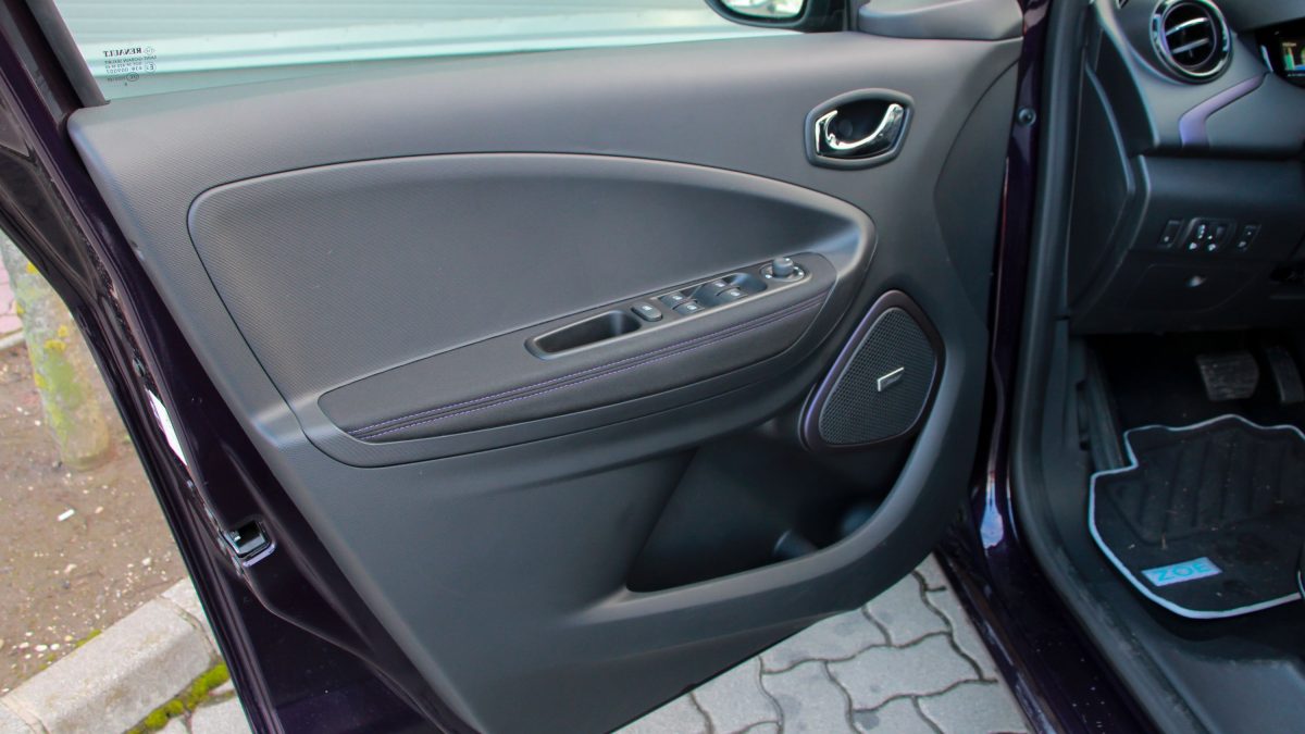 RENAULT ZOE