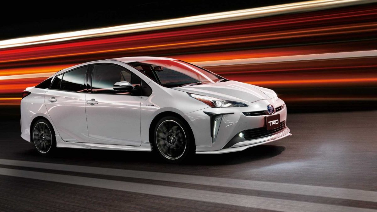 TOYOTA PRIUS