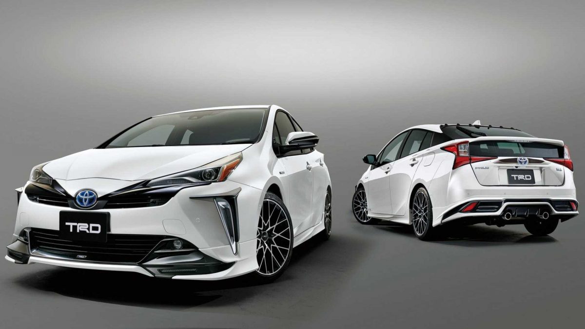 TOYOTA PRIUS