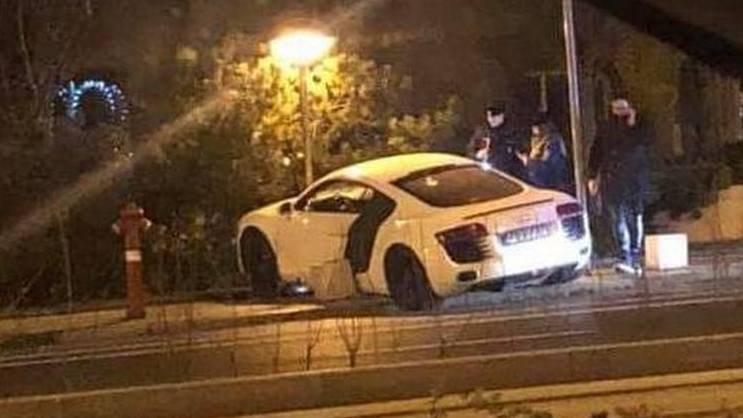 AUDI R8