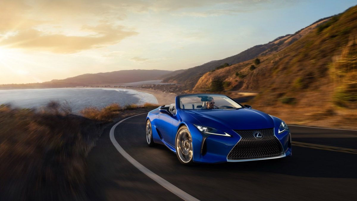 LEXUS