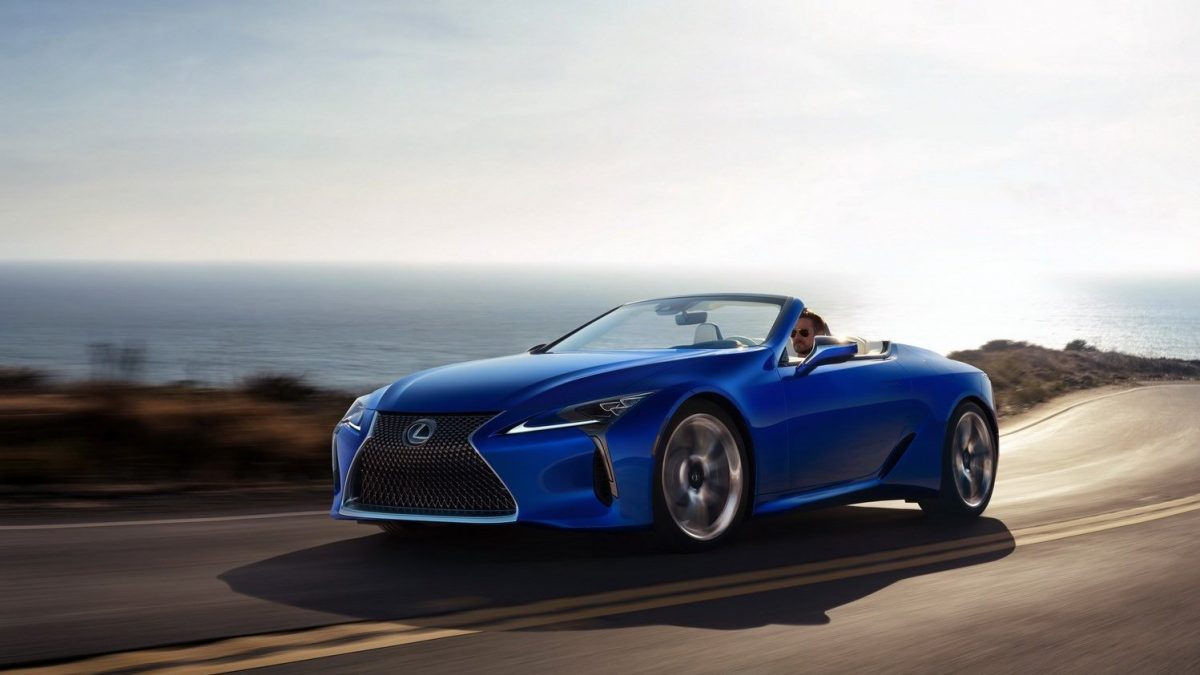 LEXUS