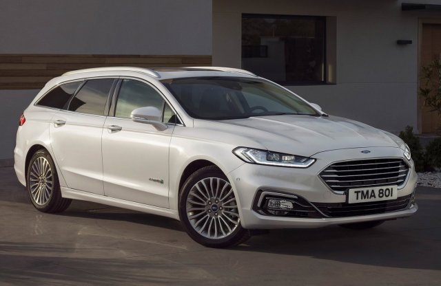 Még egy esélyt kaphat a Ford Mondeo