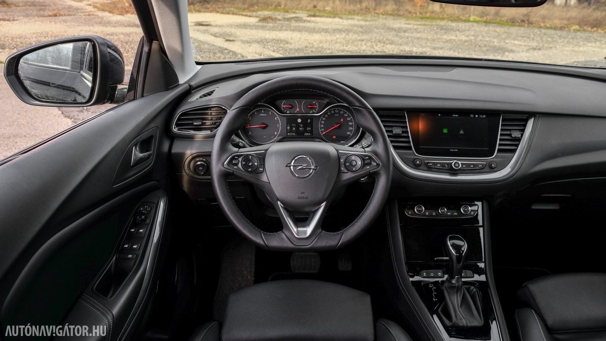 OPEL GRANDLAND X