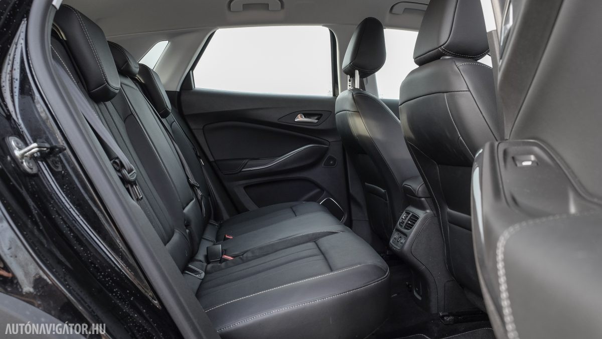 OPEL GRANDLAND X
