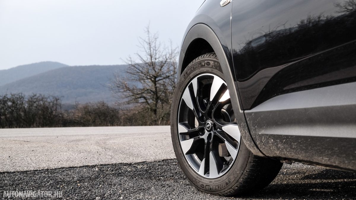 OPEL GRANDLAND X