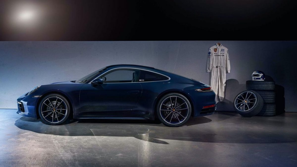 PORSCHE 911