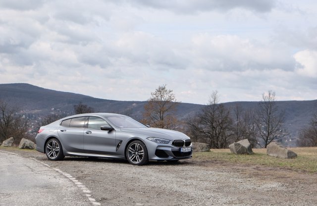 Bűn vele megállni – BMW M850i