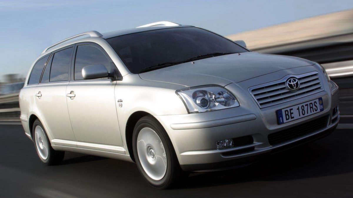 TOYOTA AVENSIS