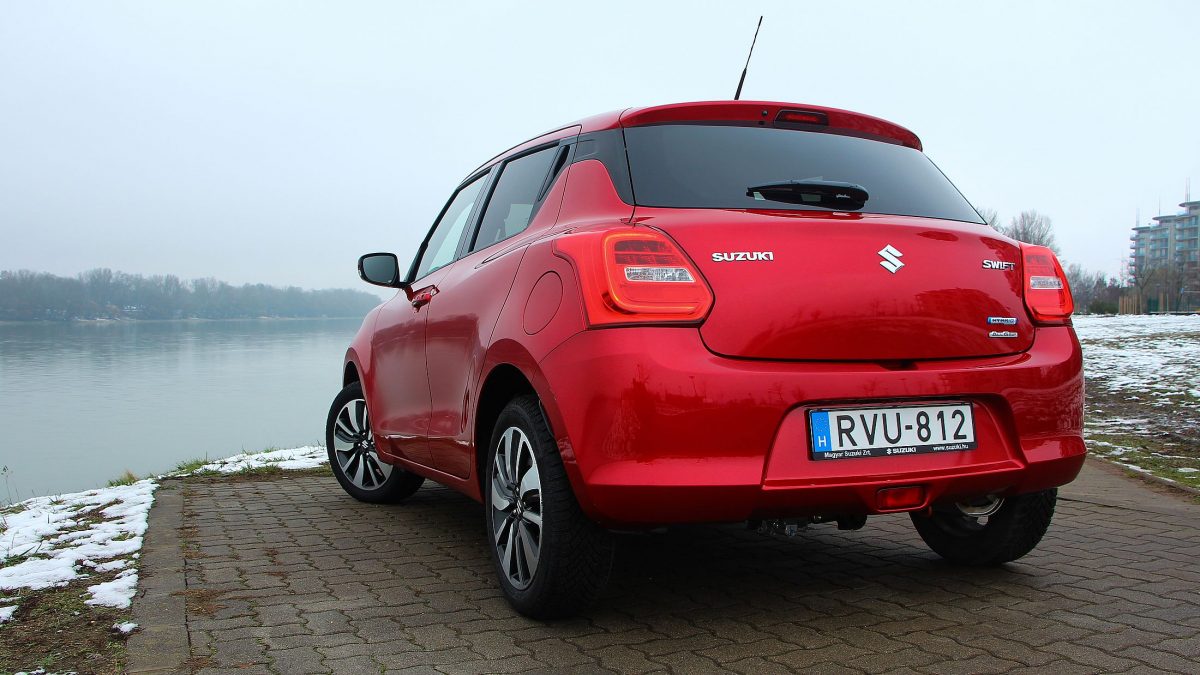 SUZUKI SWIFT