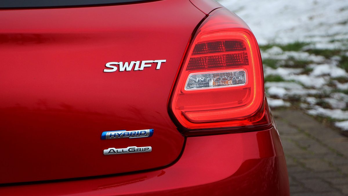SUZUKI SWIFT