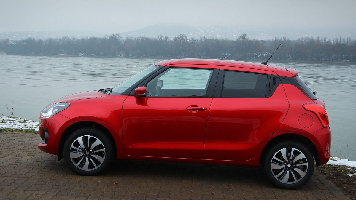 SUZUKI SWIFT