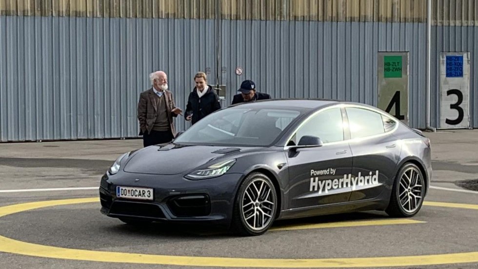 TESLA MODEL 3