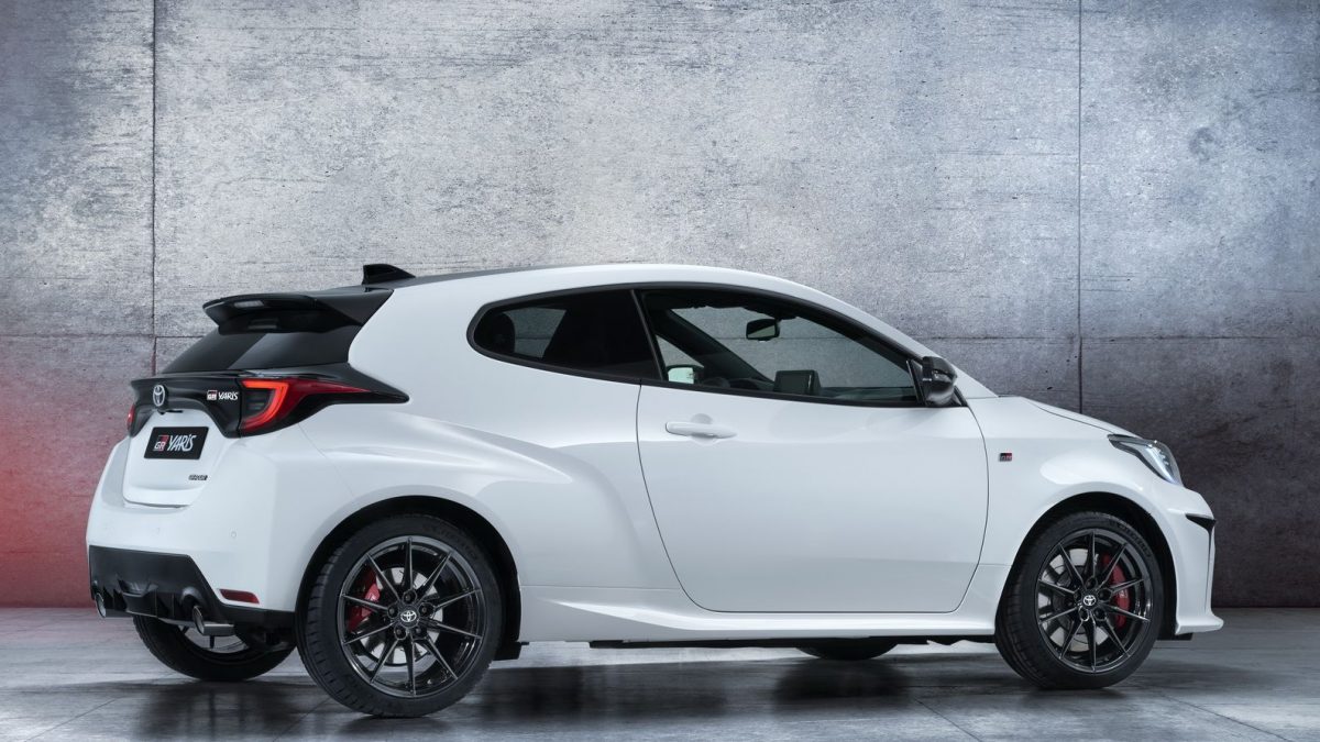 TOYOTA YARIS