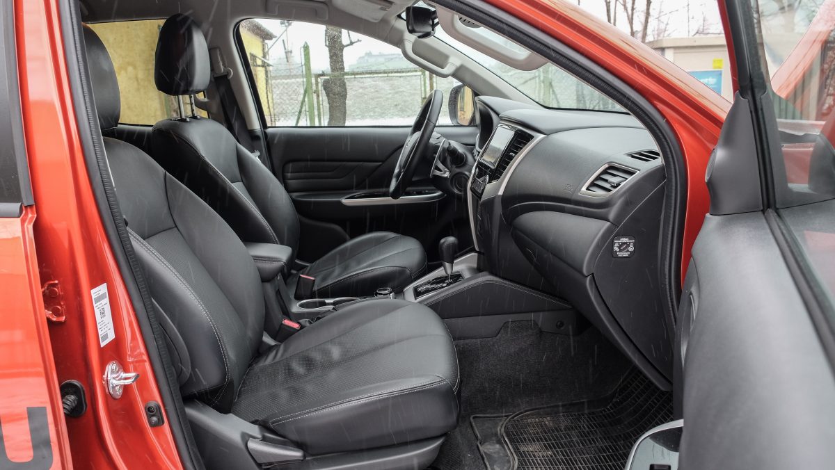 MITSUBISHI L 200