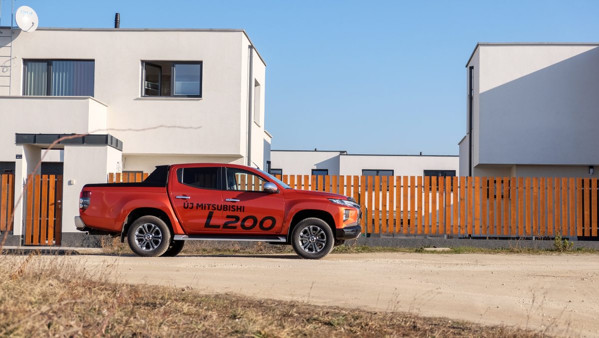 MITSUBISHI L 200