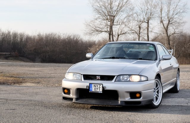 Godzilla létezik! - Nissan Skyline GT-R R33