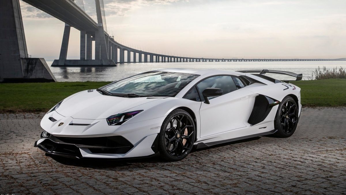 LAMBORGHINI