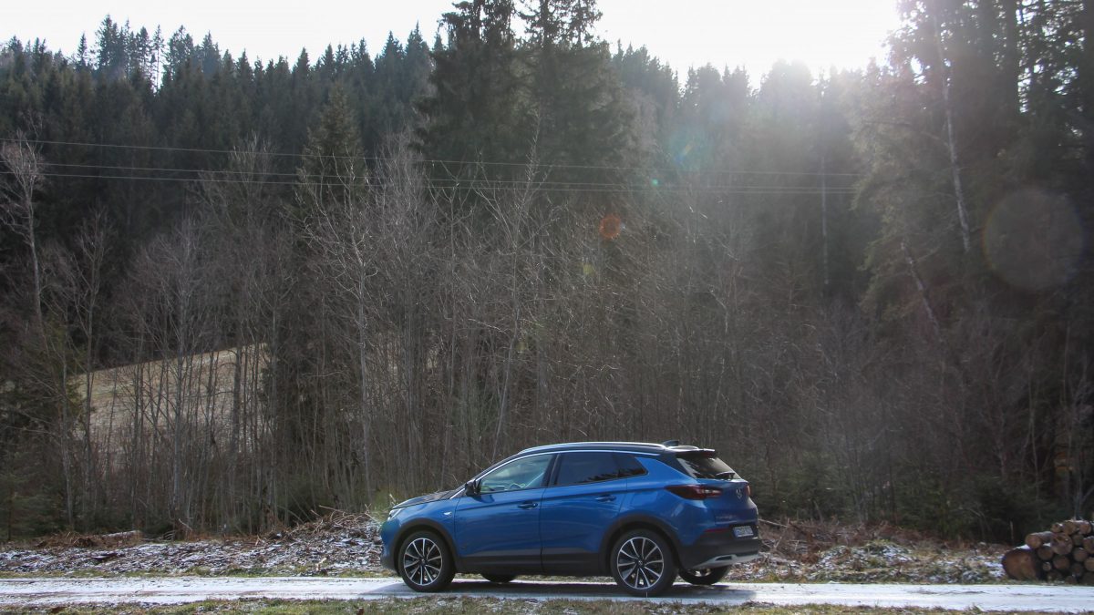 OPEL GRANDLAND X